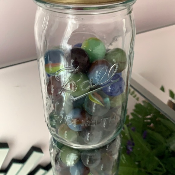 Large marbles - Picture 1 of 2